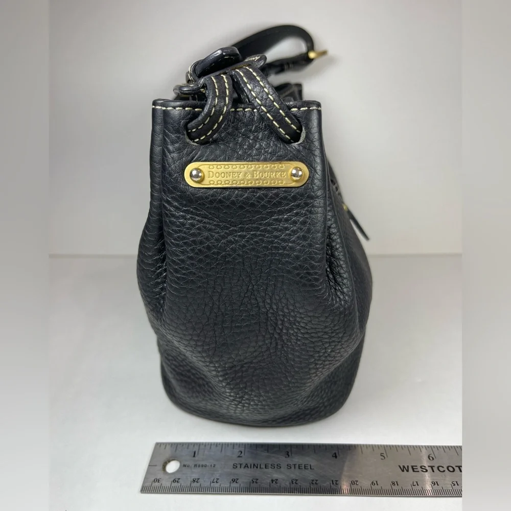 Dooney & Bourke Marchesa black pebbled leather medium gathered bag - Picture 5 of 15